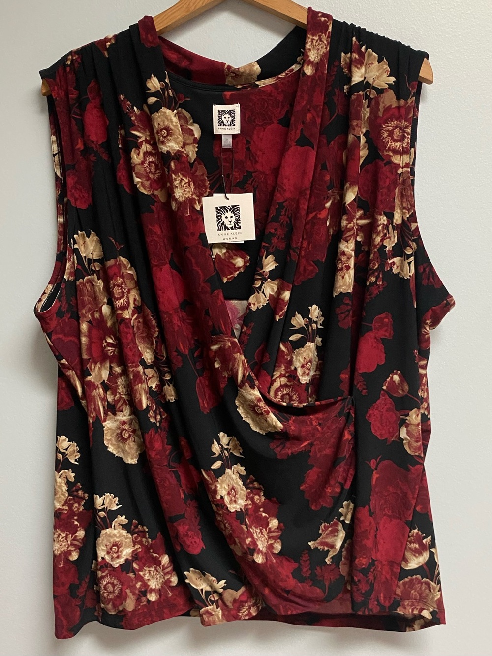 NWT ANNE KLEIN CLASSY SLEEVELESS TOP - 3X